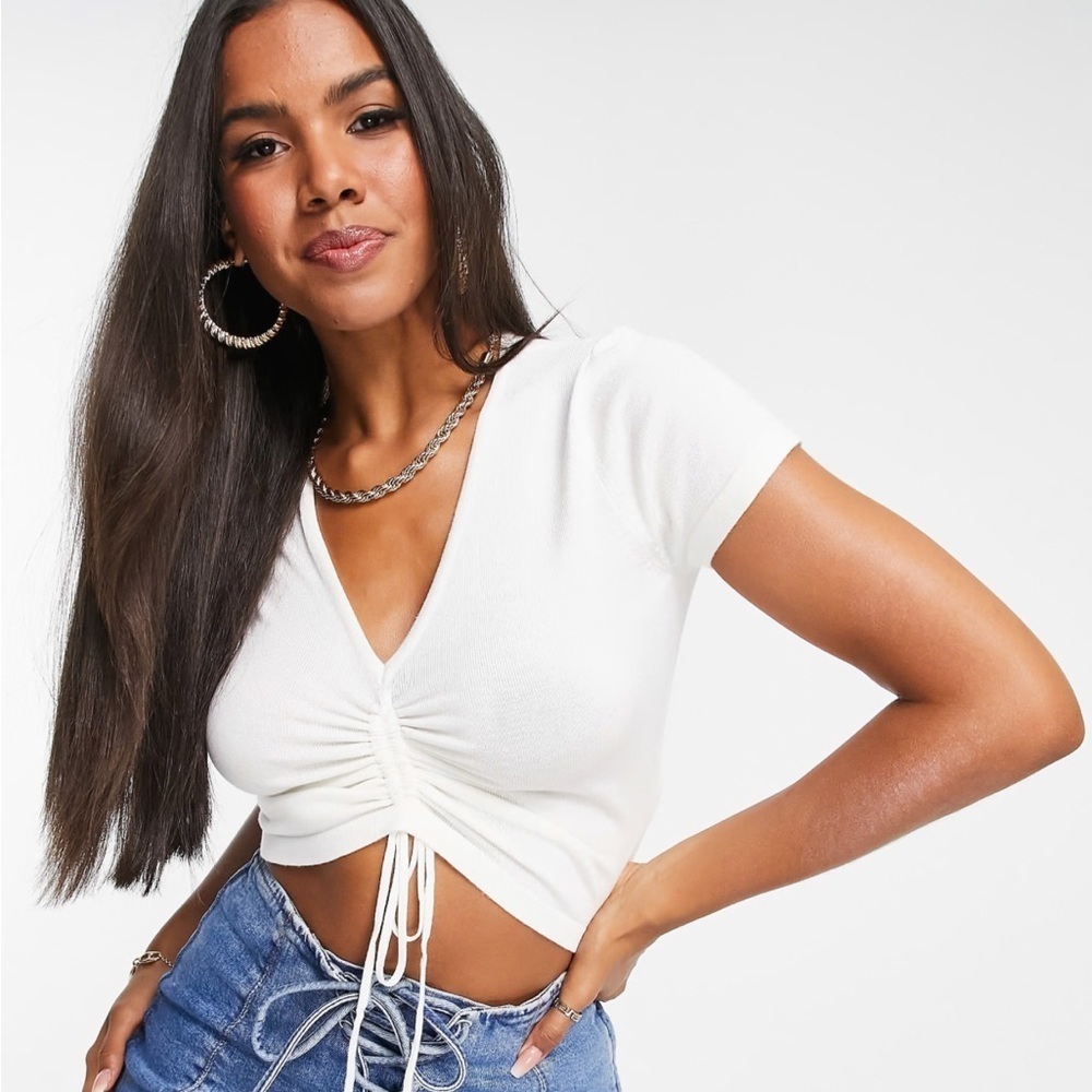 Missguided Short Sleeve Top With Ruched Front in White Sz 8